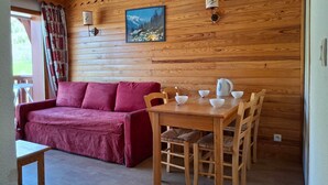 Unclassified image, 5 of 16, button - Charming 3-Room Apartment Ski-In/Ski-Out (Saint-François-Longchamp)