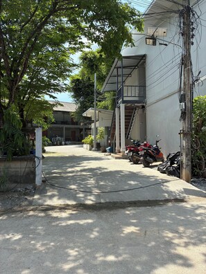 Front of property - Apartment Wat Sawang Arom 35 (Koh Samui)