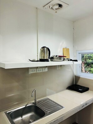 Superior Double Room, City View | Private kitchen