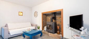 Holiday Home 'Ce Petit Penty' with Private Terrace and Wi-Fi