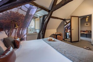 Suite | Una cassaforte in camera, una scrivania, postazione laptop