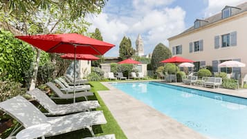 Piscine extérieure (ouverte en saison)