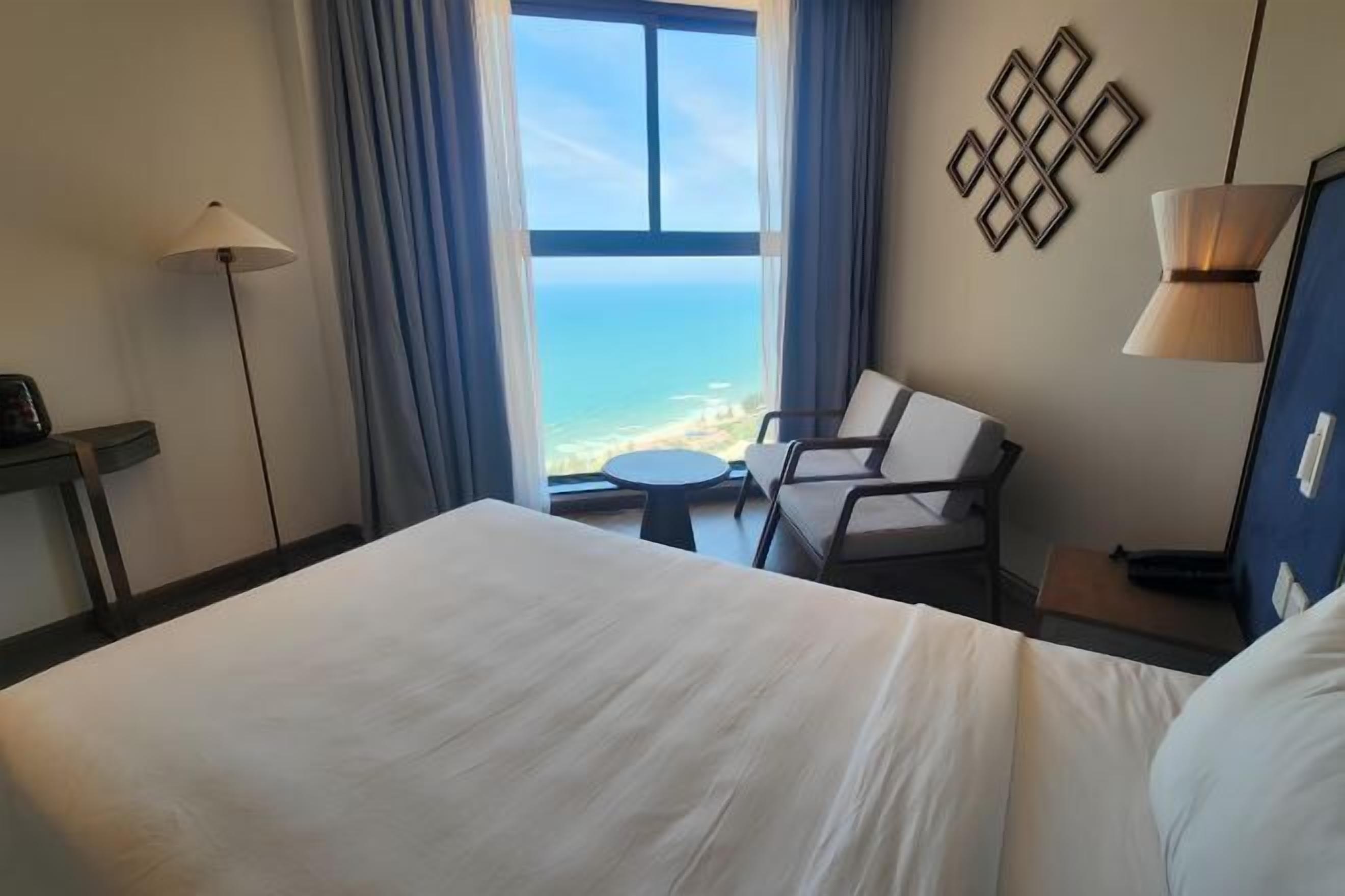 Surmatelas, mini-bar avec articles gratuits