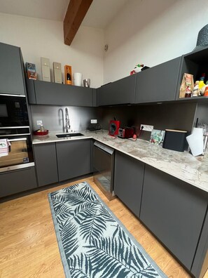 Microwave, oven, stovetop, dishwasher