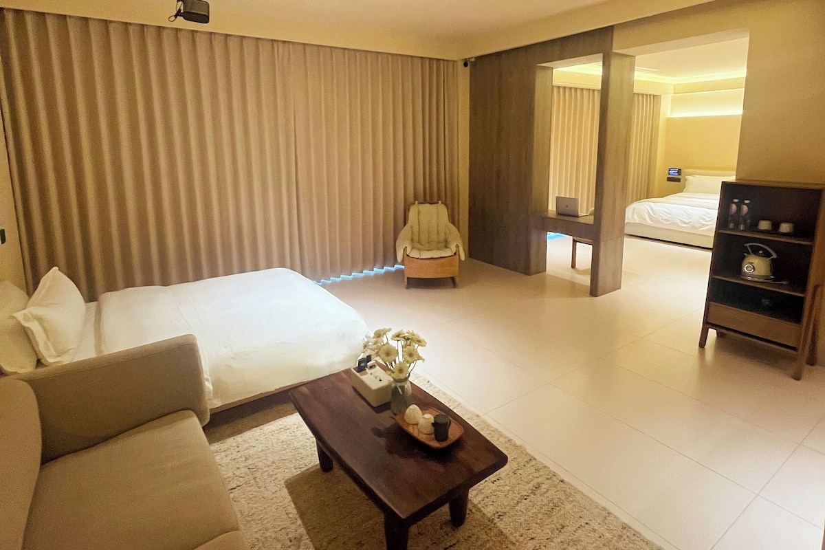 Superior suite | Een bureau, gratis wifi