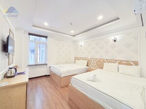 Desk, soundproofing, iron/ironing board, bed sheets - Vung Tau Luxury Hotel & Apartment (Ho Chi MInh)