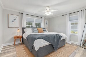 4 Schlafzimmer, Bügeleisen/Bügelbrett, kostenloses WLAN, Bettwäsche