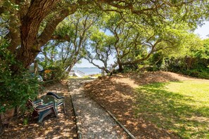 Property grounds - Live Oak Landing | Sound & Beach· Kayaks· Dock· EI (Emerald Isle)