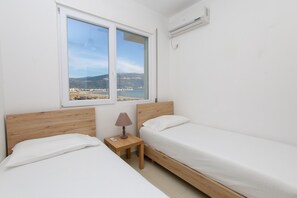 2 bedrooms, iron/ironing board