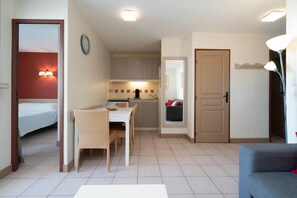 2 bedrooms