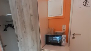 Free WiFi, bed sheets - 2-Rent Group Hostel Rooms&Apartments TUB19A (Munich)