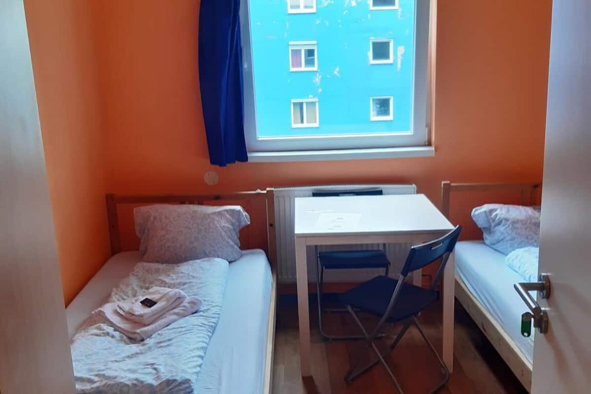Wifi gratis y ropa de cama