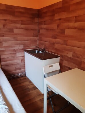 Wi-Fi gratuit, draps fournis