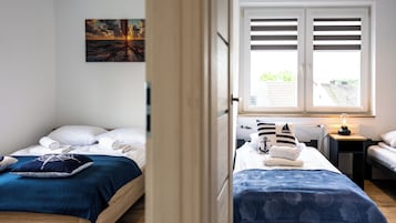 Apartament (E8) | Individually decorated, individually furnished, iron/ironing board