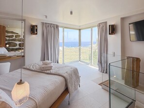 6 habitaciones, tabla de planchar con plancha, wifi y ropa de cama 