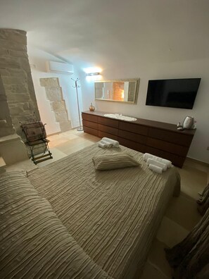 1 Schlafzimmer, Bügeleisen/Bügelbrett, kostenloses WLAN, Bettwäsche