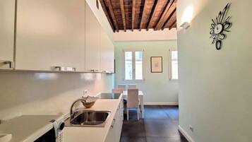 Apartment | Private kitchen | Electric kettle, toaster