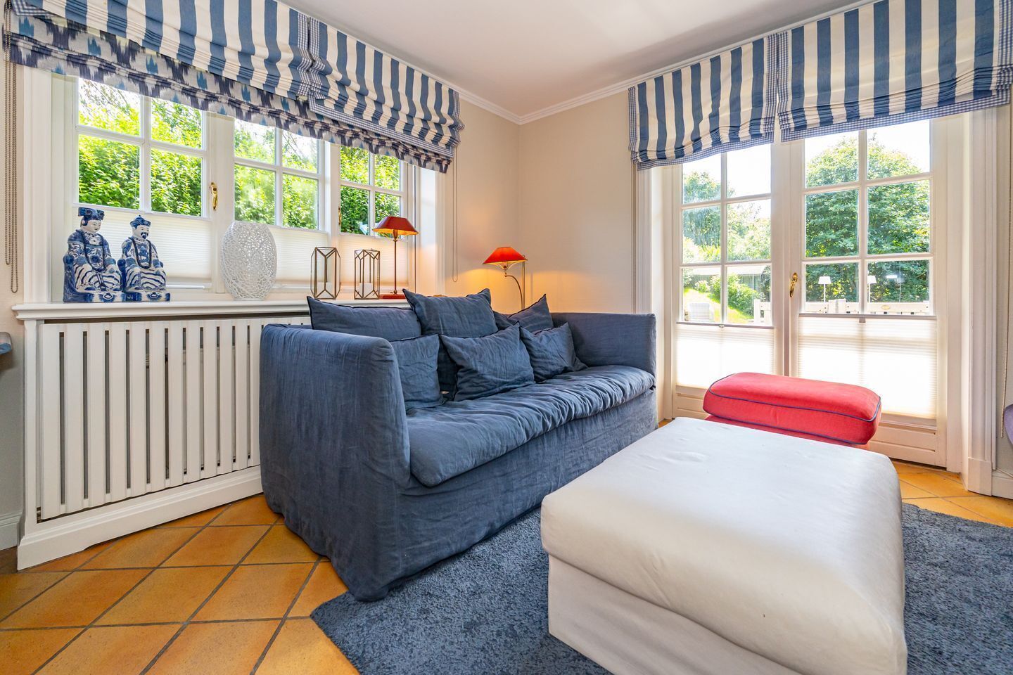 TV, fireplace, stereo