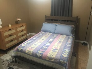 2 makuuhuonetta, Wi-Fi, vuodevaatteet