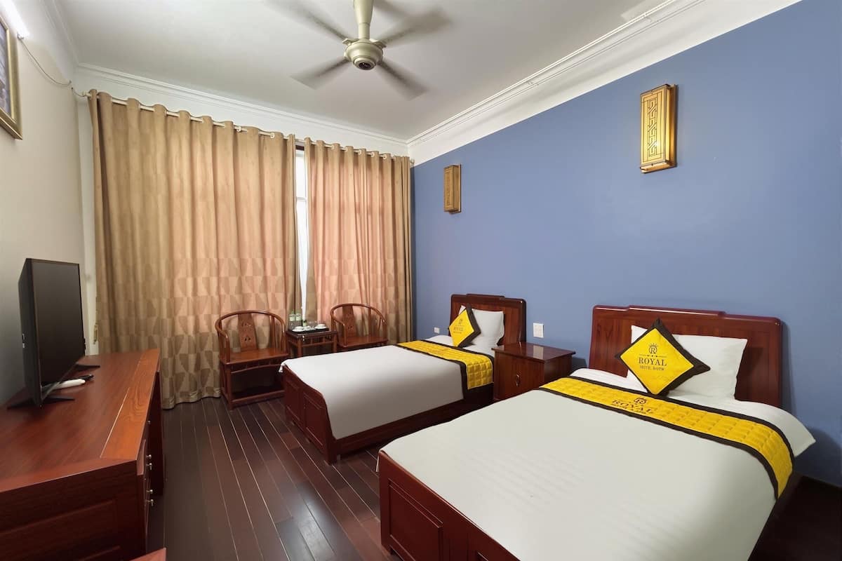 Standard Room, 2 Single Beds, Courtyard View | Free WiFi