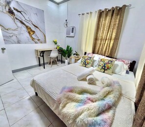 3 bedrooms, iron/ironing board, Internet, bed sheets