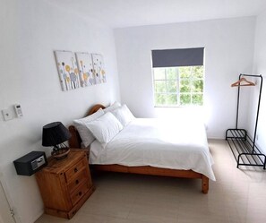 3 chambres, fer et planche à repasser, accès Internet, draps fournis