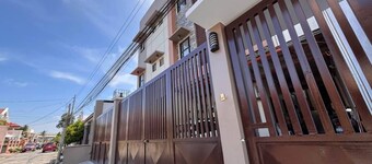 Cozy Naga Escape with WIFI & Netflix, Free Parking
