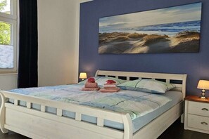 2 chambres, fer et planche à repasser, draps fournis