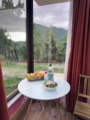 Family House, Mountain View | Private kitchen | Full-sized fridge, microwave, oven, stovetop - Villa Cottage Merisi (Keda)