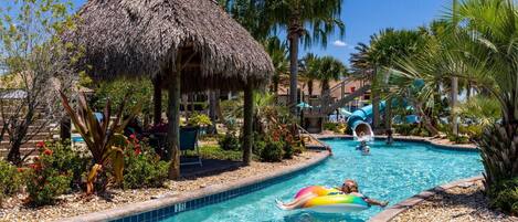 Una piscina cubierta, una piscina climatizada