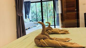 Luxury Apartment, Mountain View