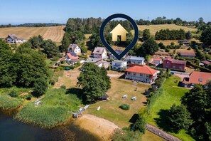 Exterior - Idyllic apartment in Neu-Sallenthin directly on the lake with garden & yoga facilities (Bansin)