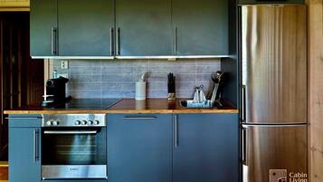 KylskÄp, mikrovÄgsugn, ugn och spishÀll