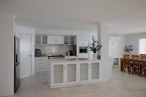 Luxury at the Cove – Pet-Friendly Escape