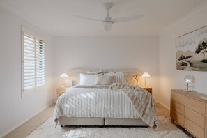 5 chambres, fer et planche à repasser, lit parapluie, Wi-Fi gratuit