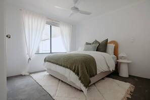 5 chambres, fer et planche à repasser, lit parapluie, Wi-Fi gratuit