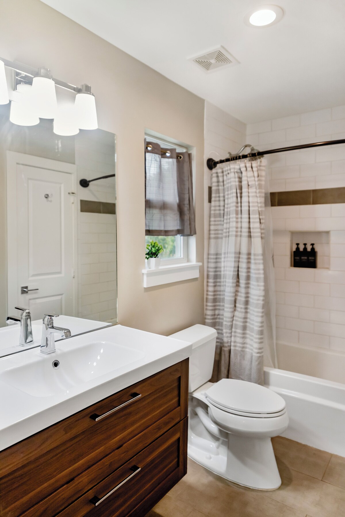 Photo 27 of Gated Houston Getaway - Family & Pet Friendly - Near It All