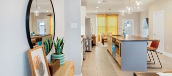 Gated Houston Getaway - Family & Pet Friendly - Near It All