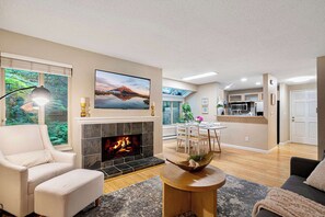 Fernseher, Kamin, Arbeitsbereiche