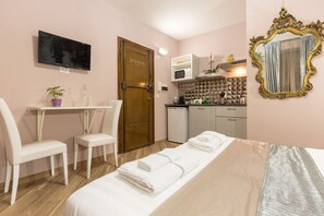 1 bedroom, WiFi, bed sheets