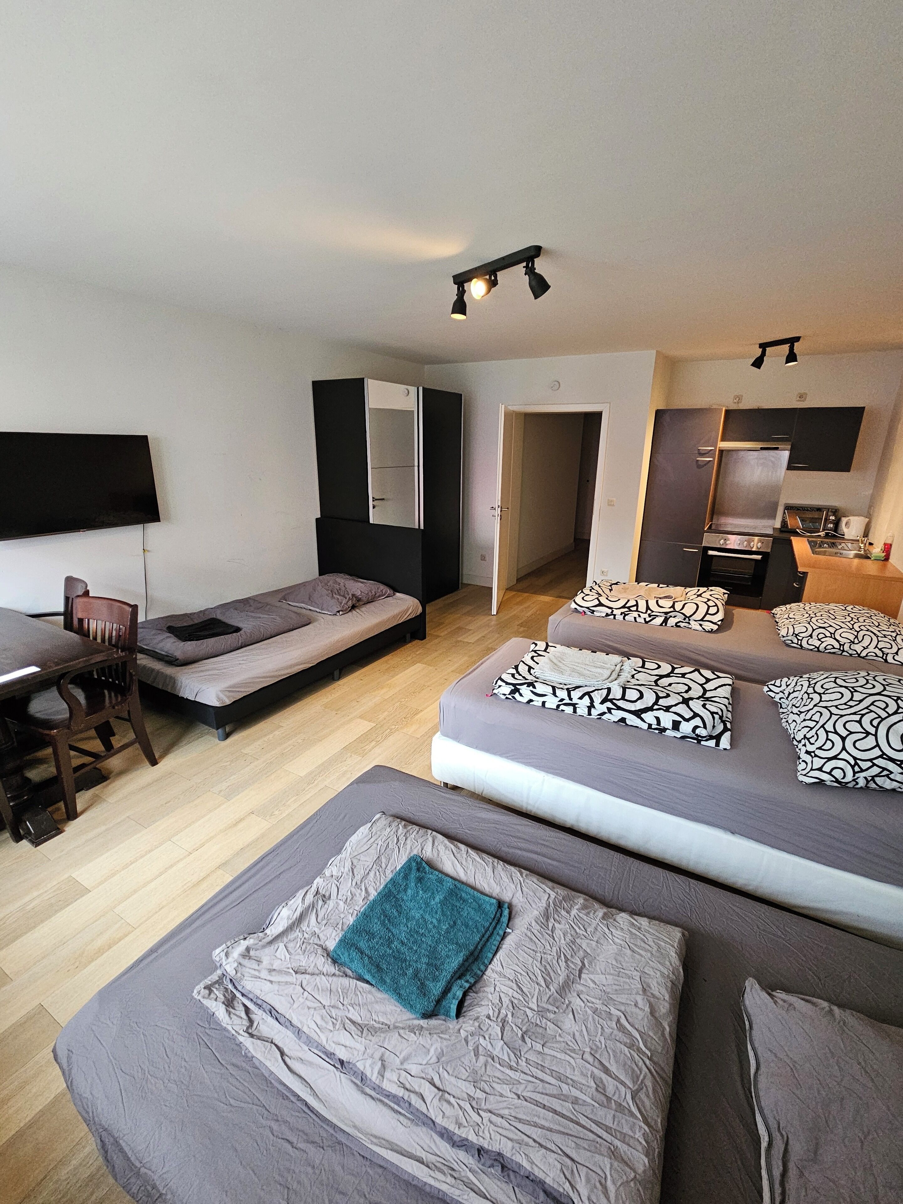 Wifi gratis y ropa de cama 