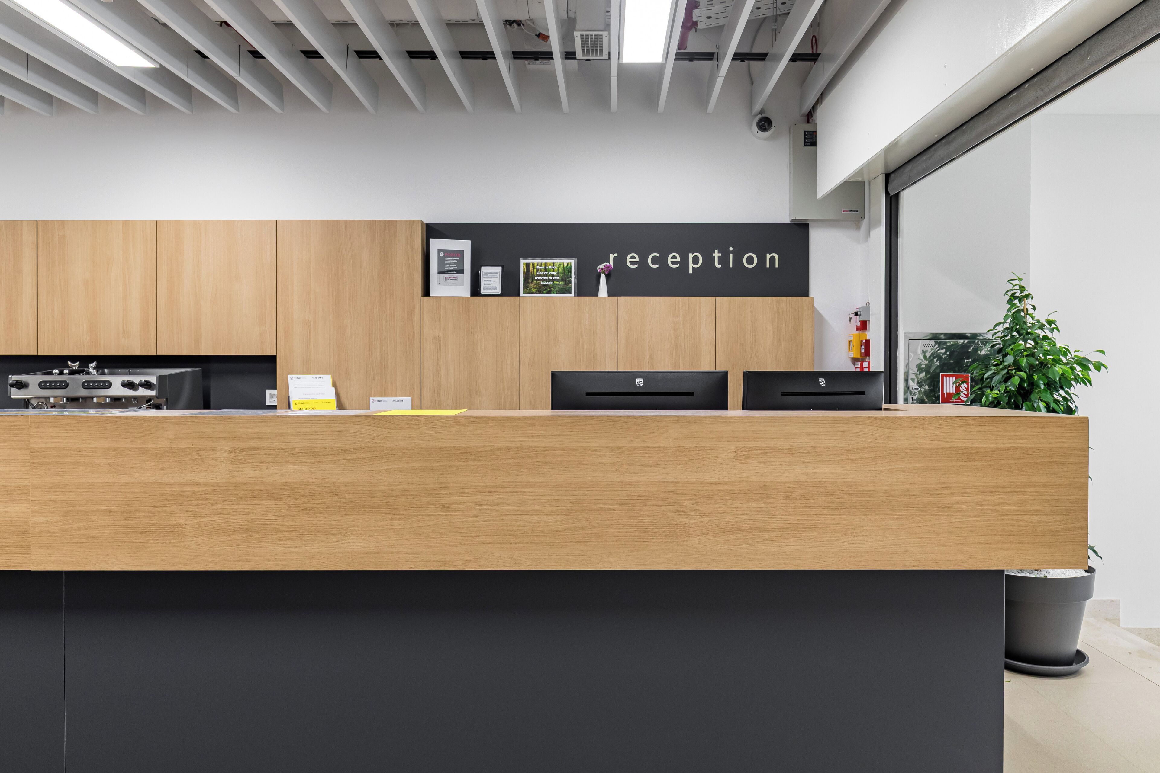 Photo - Akademis - Fit Split