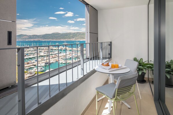 Deluxe Double or Twin Room, Balcony, Sea View | Balcony - Akademis Fit Split (Split)