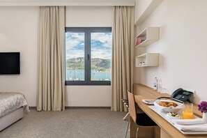 Minibar, in-room safe, desk, blackout drapes