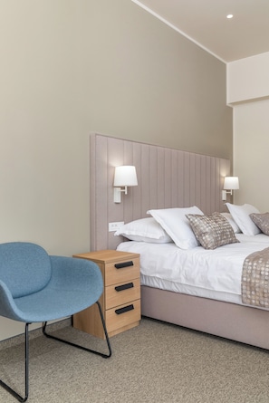 Minibar, in-room safe, desk, blackout drapes