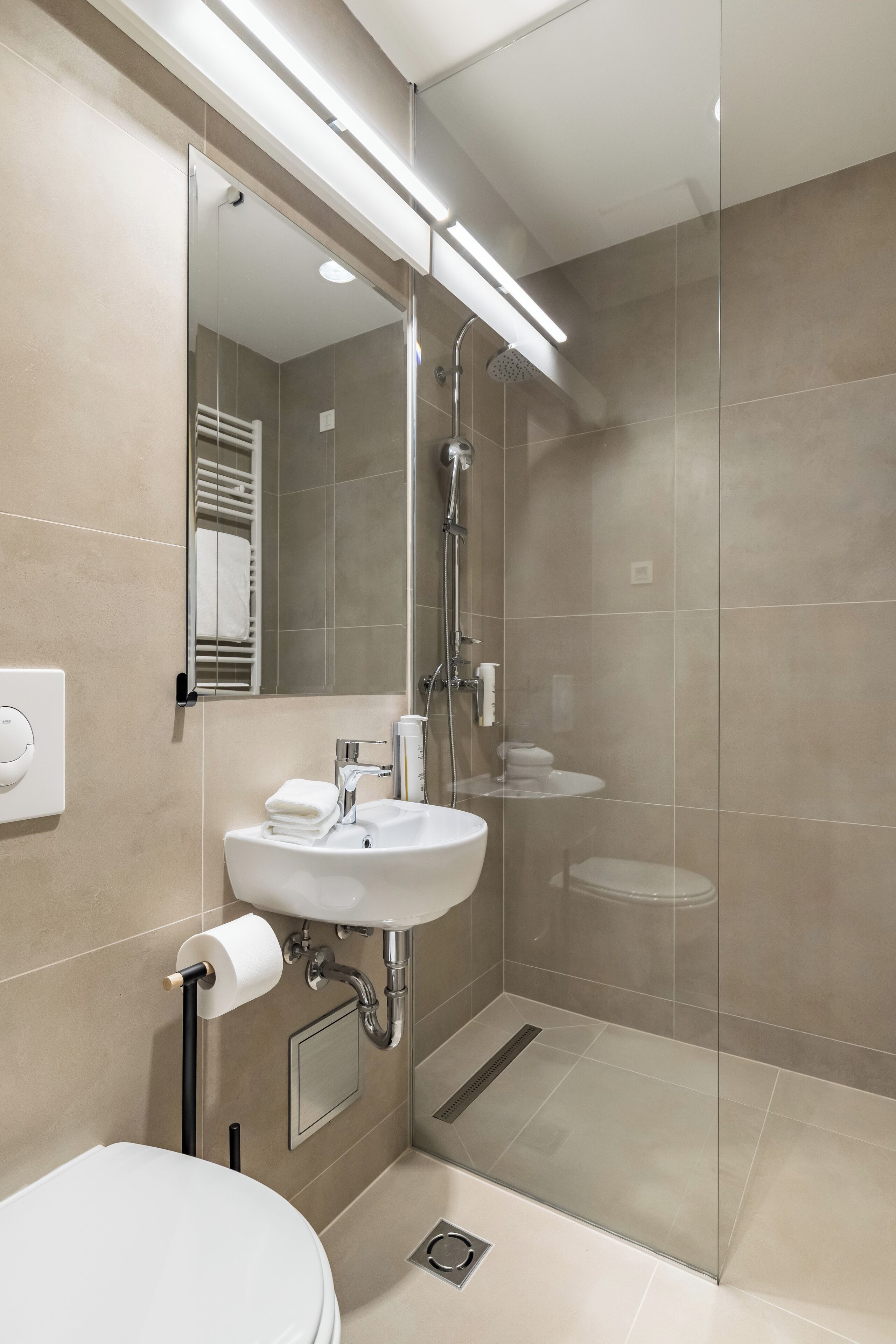 Photo - Akademis - Fit Split