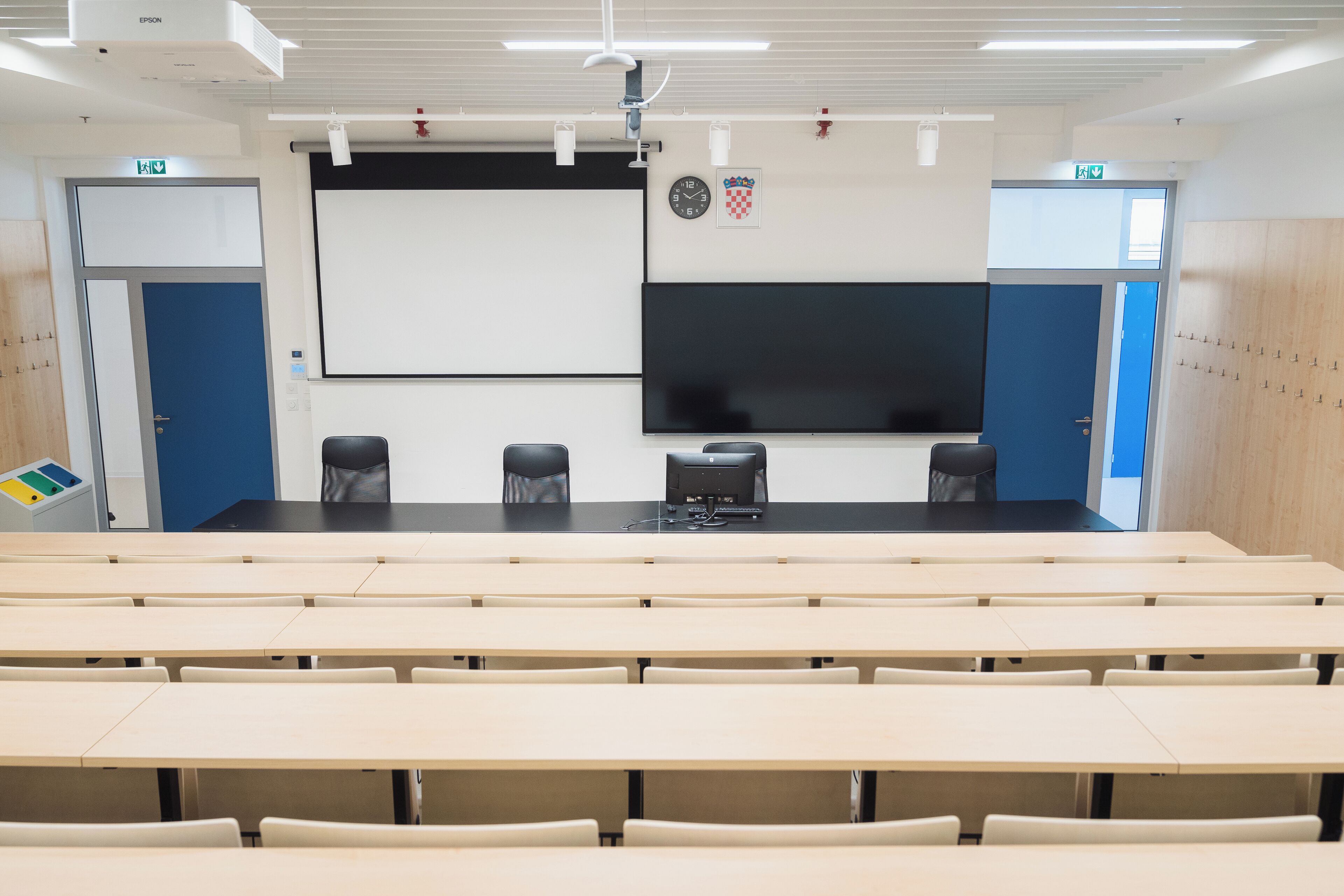 Photo - Akademis - Fit Split