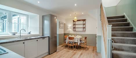 Dishwasher, high chair