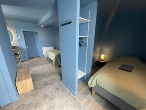 6 室のベッドルーム、WiFi (無料)