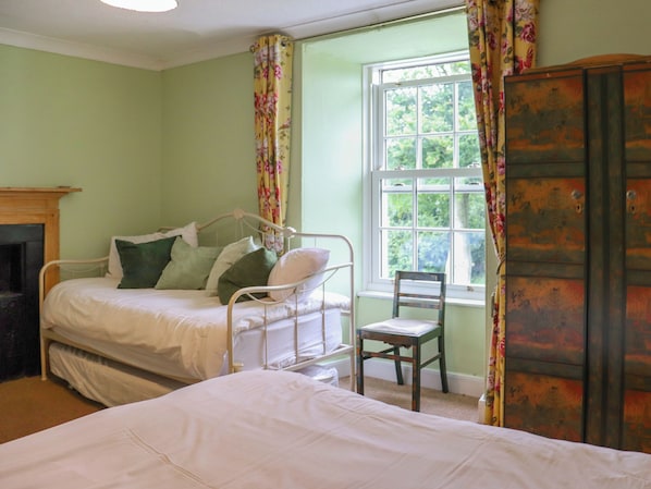 7 bedrooms, free WiFi - Hafod Grove - UKC6955 (Moylegrove, near Ceibwr Bay)